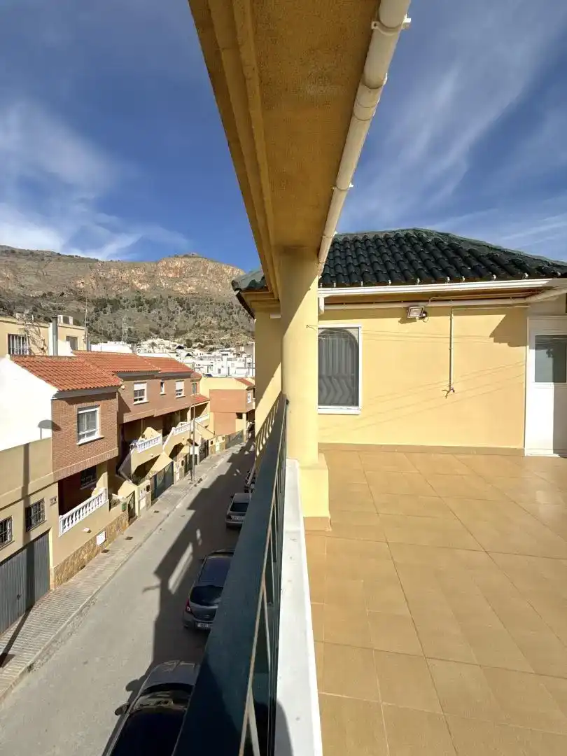 Vista exterior de Pis en venda en Orihuela amb Aire condicionat, Traster i Balcó