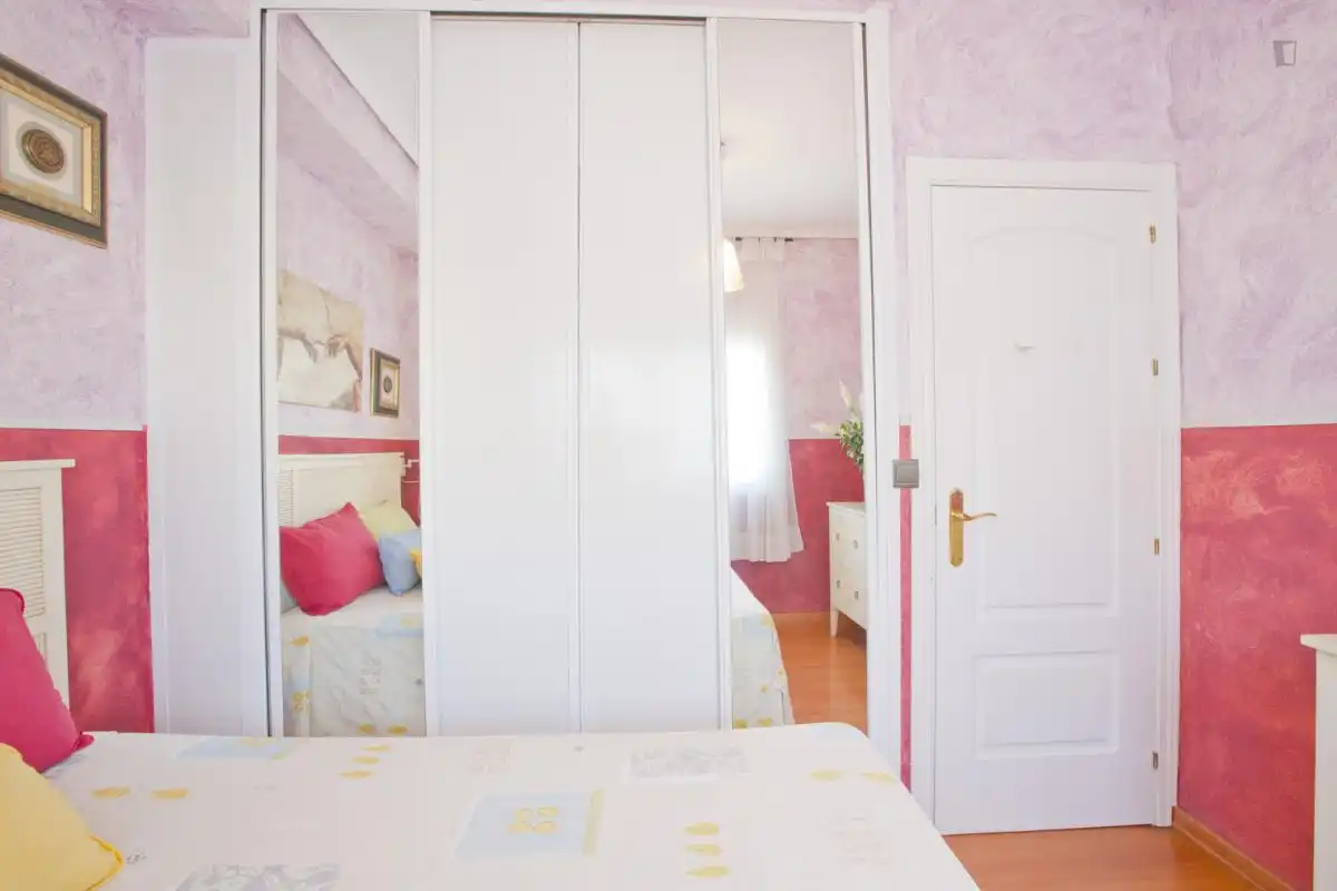 Room in Sevilla, Sevilla