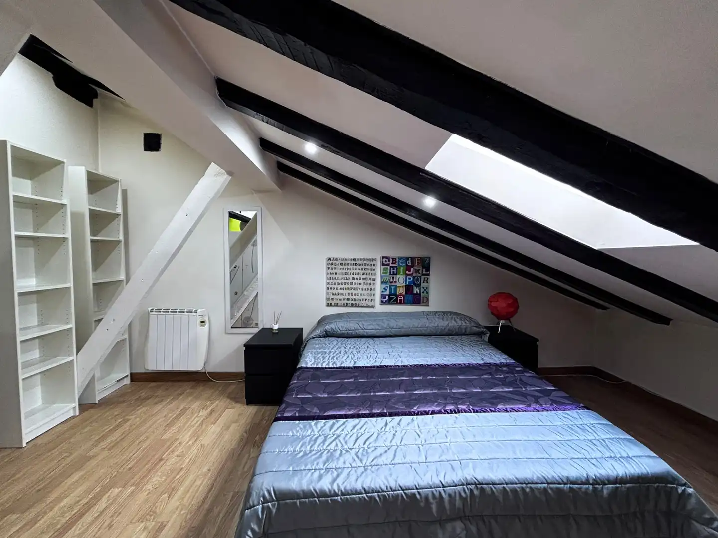 Bedroom of Storage room for sale in Burgos
