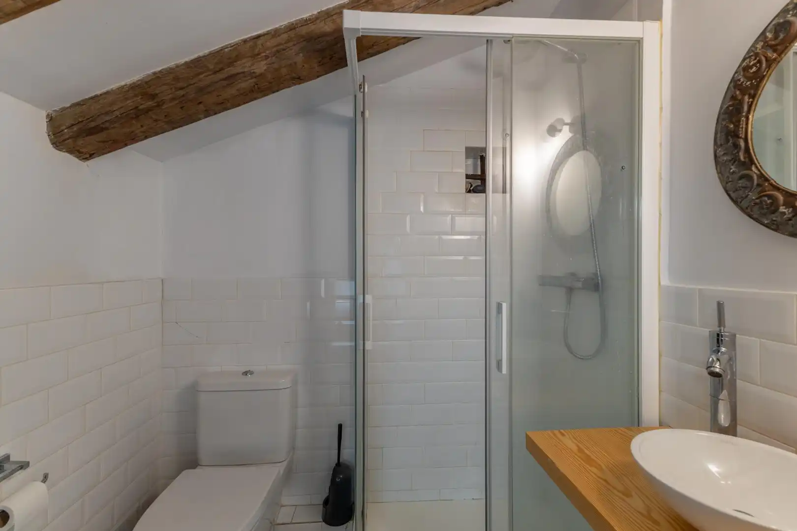 Badezimmer von Wohnungen zur Miete in Madrid mit Klimaanlage, Heizung und Möbliert