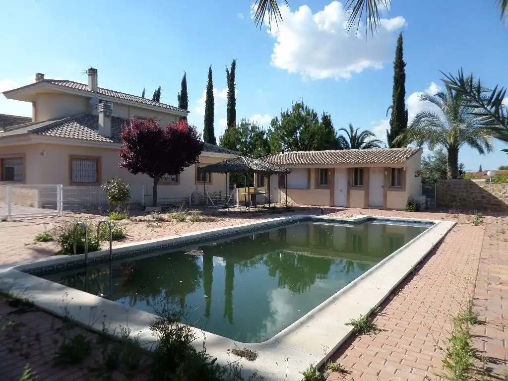 Chalet con terraza en venta en Pedanías Oeste
