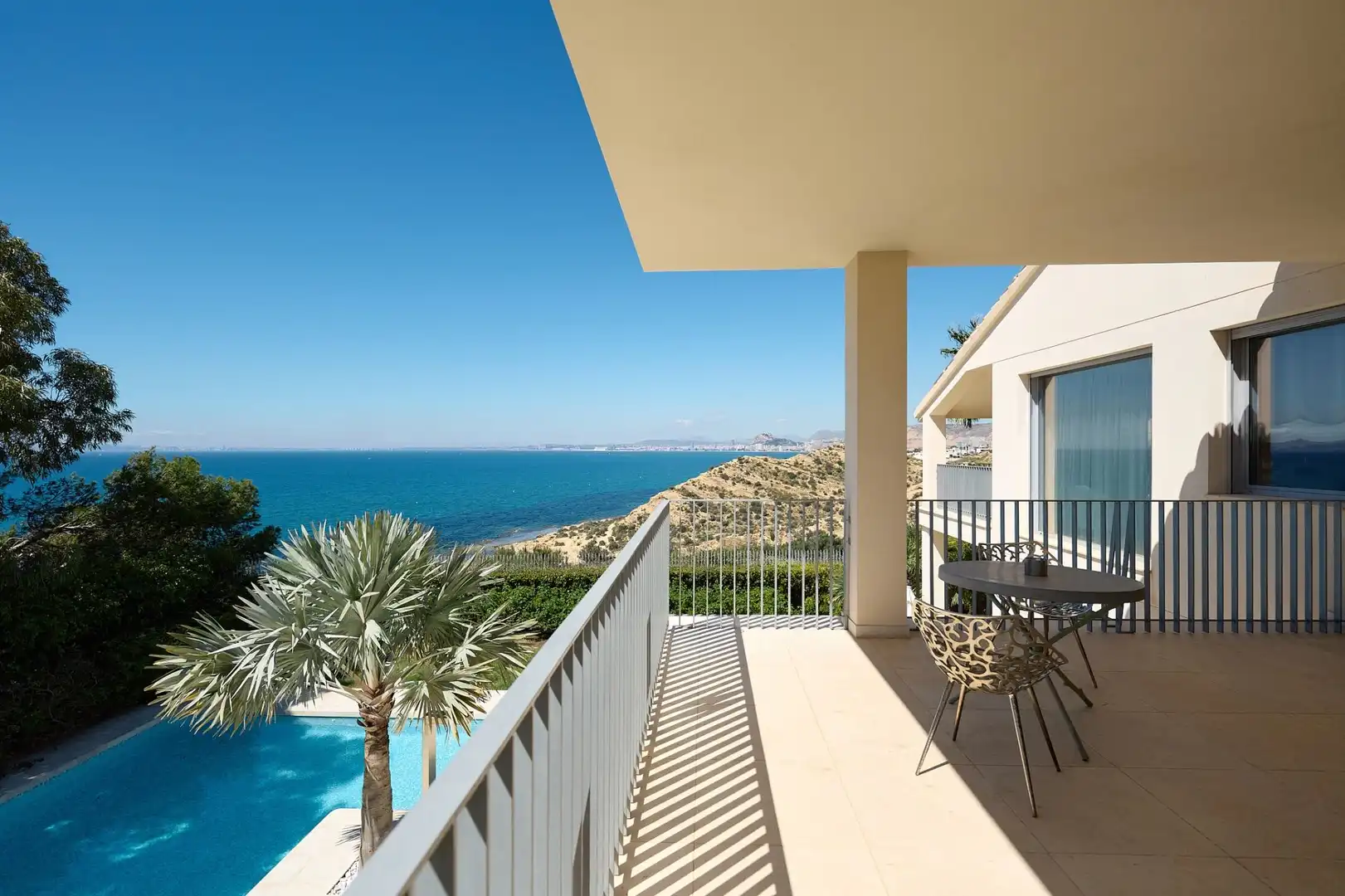 Terrassa de Casa o xalet en venda en Alicante / Alacant amb Aire condicionat, Calefacció i Jardí privat
