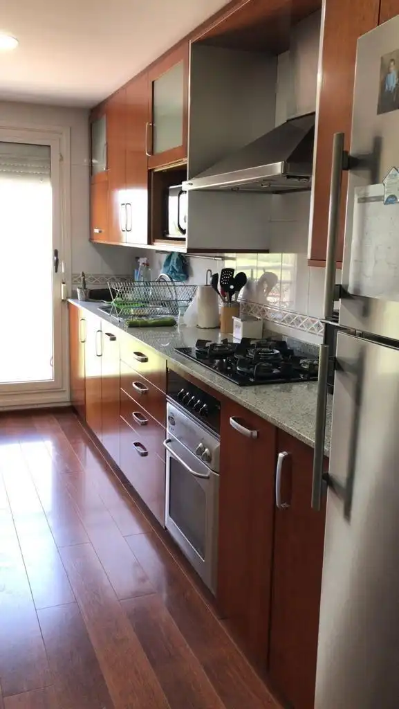 Cuina de Pis de lloguer en Murcia amb Aire condicionat i Moblat