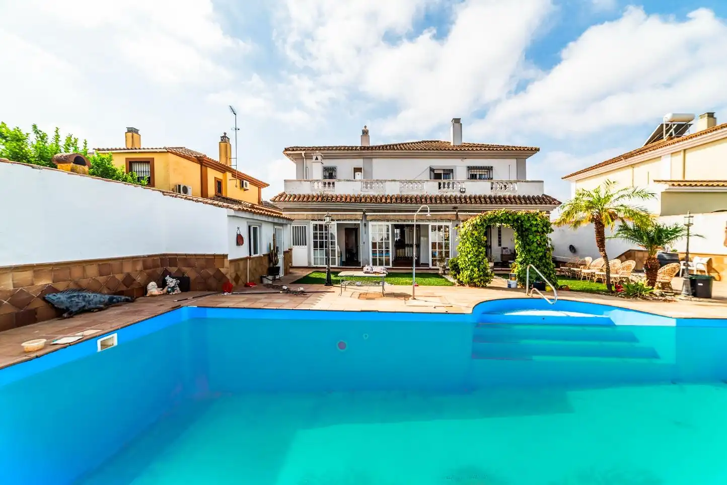 Jardí de Casa o xalet en venda en Montequinto amb Aire condicionat, Jardí privat i Piscina