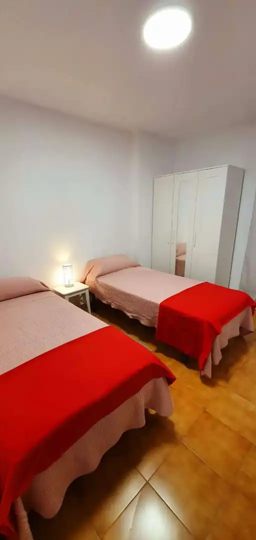 Dormitori de Apartament en venda en Santa Cruz de Tenerife amb Terrassa, Piscina i Moblat