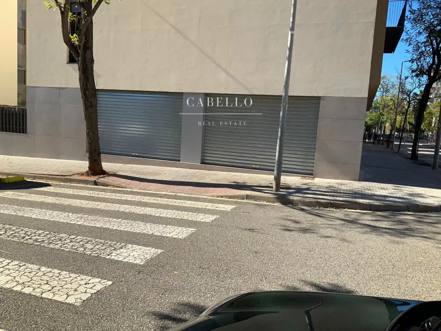 Vista exterior de Local en venda en Terrassa amb Domòtica