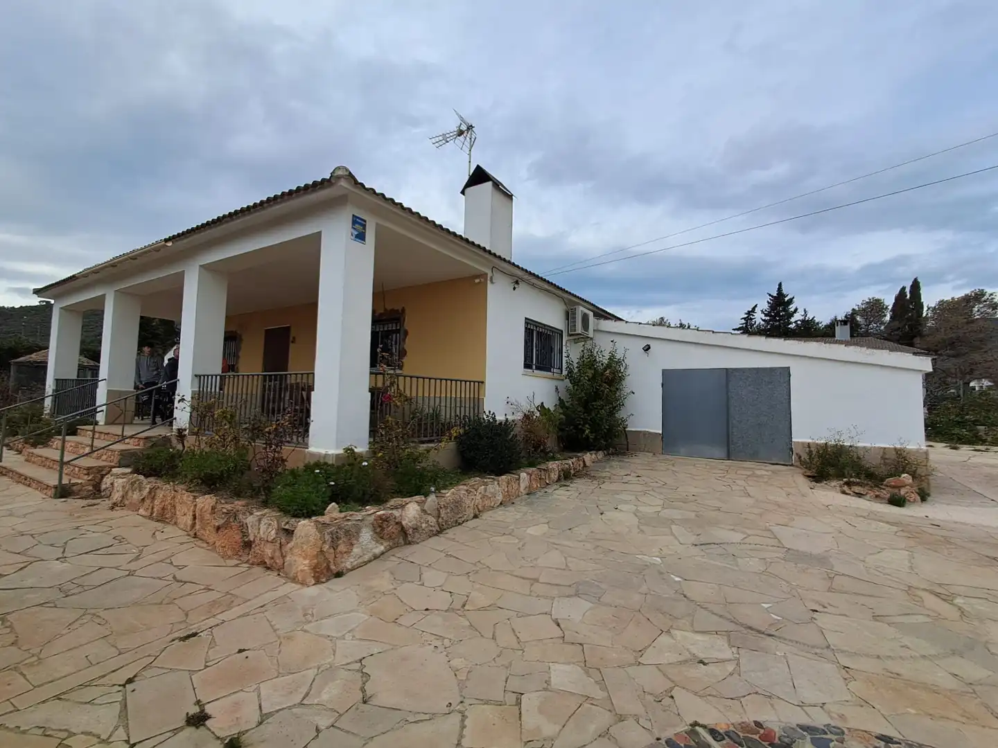 Vista exterior de Casa o chalet en venta en El Montmell con Jardín privado, Terraza y Amueblado