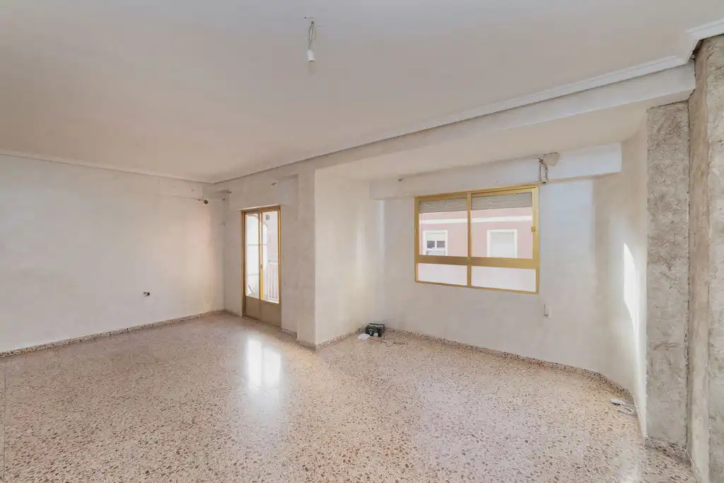 Piso en venta en Crevillent, Alicante