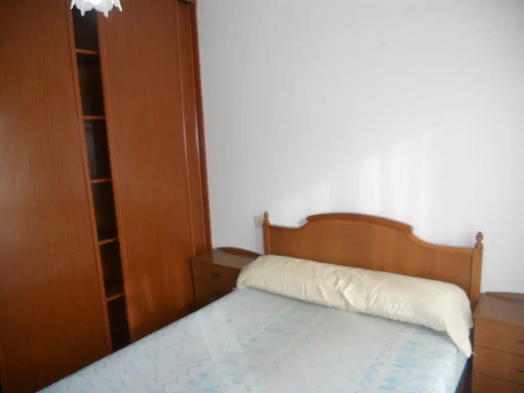 Habitación de Piso en venta en Ames con Calefacción, Trastero y Amueblado
