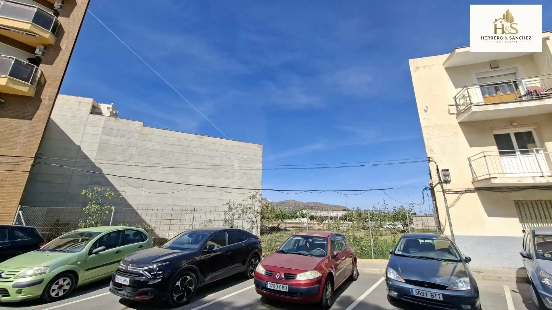 Lands and plots for sale in Novelda