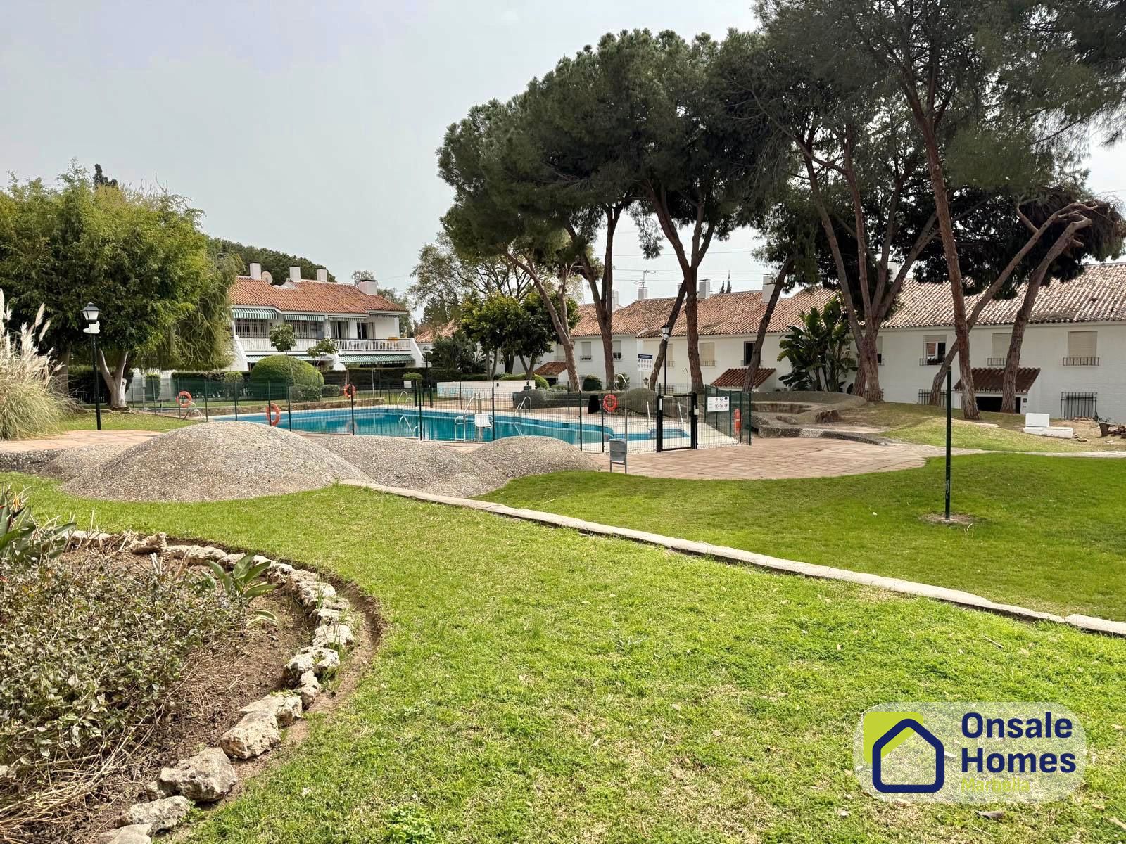 Garden of Flat for sale in Marbella  with Air Conditioner, Terrace and Community pool