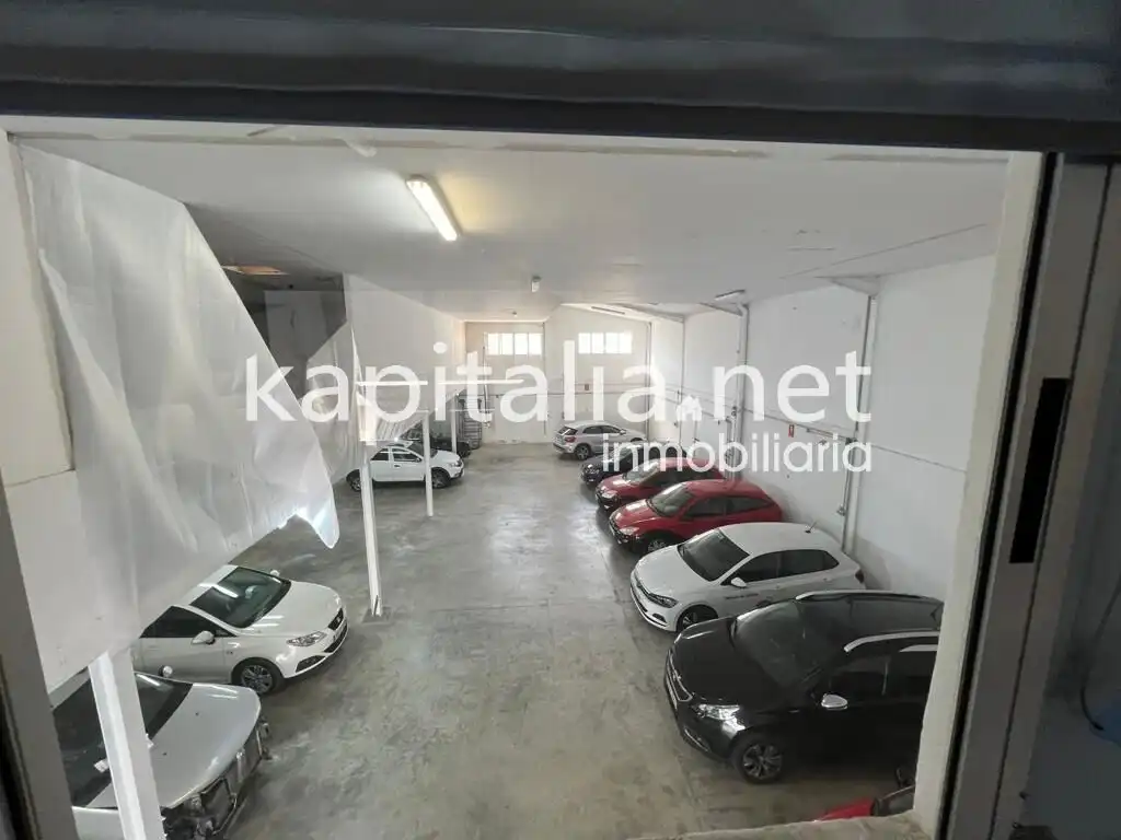 Parkplatz von Fabrikhallen zum Verkauf in Xàtiva mit Heizung