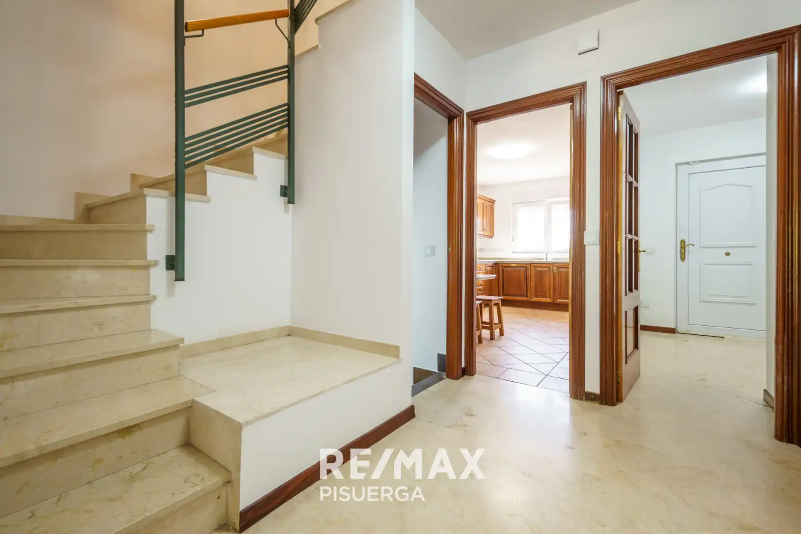 Casa o xalet en venda en Fuensaldaña amb Jardí privat i Traster