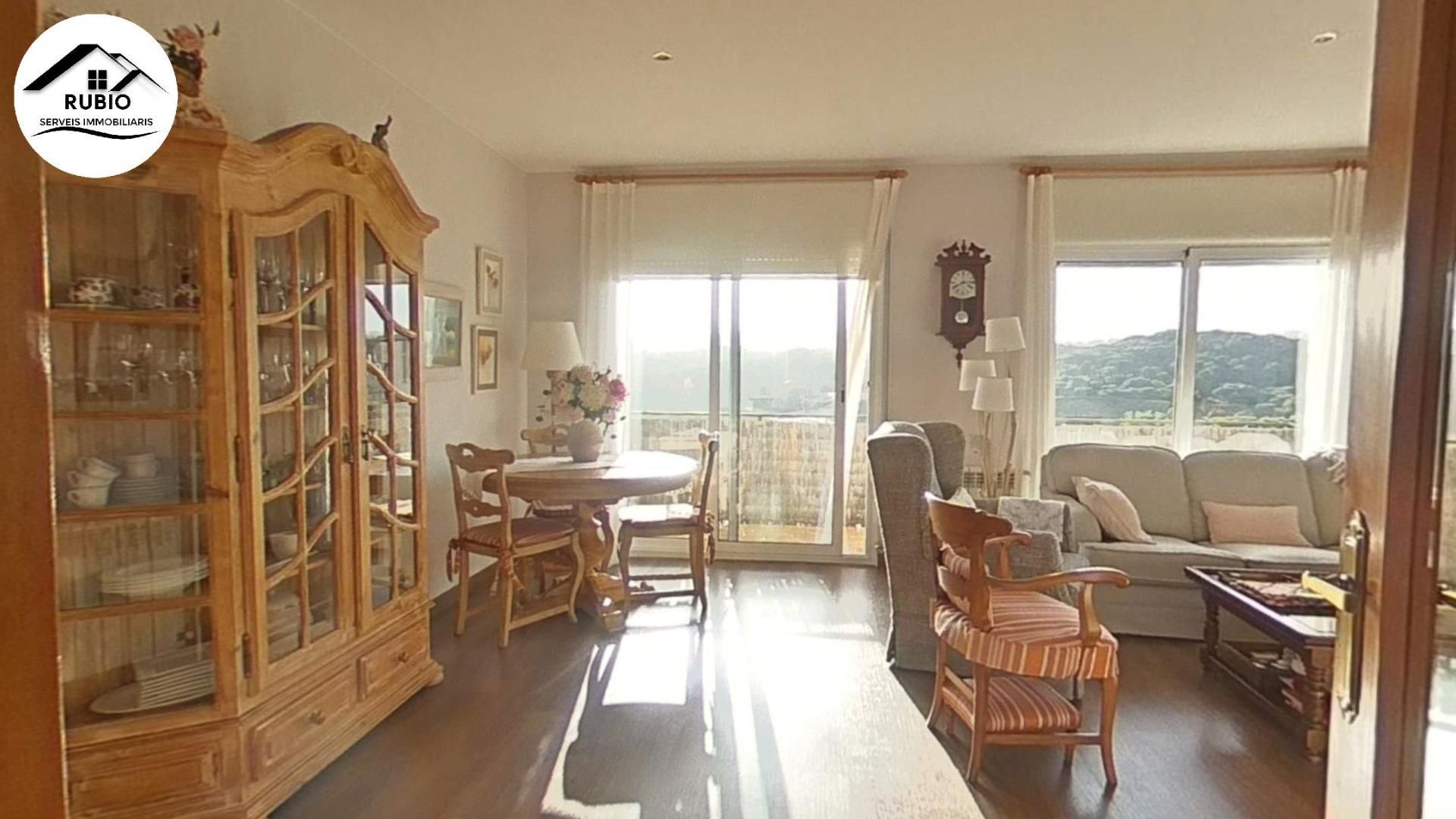 Sala d'estar de Casa o xalet en venda en Lloret de Mar amb Calefacció, Jardí privat i Parquet