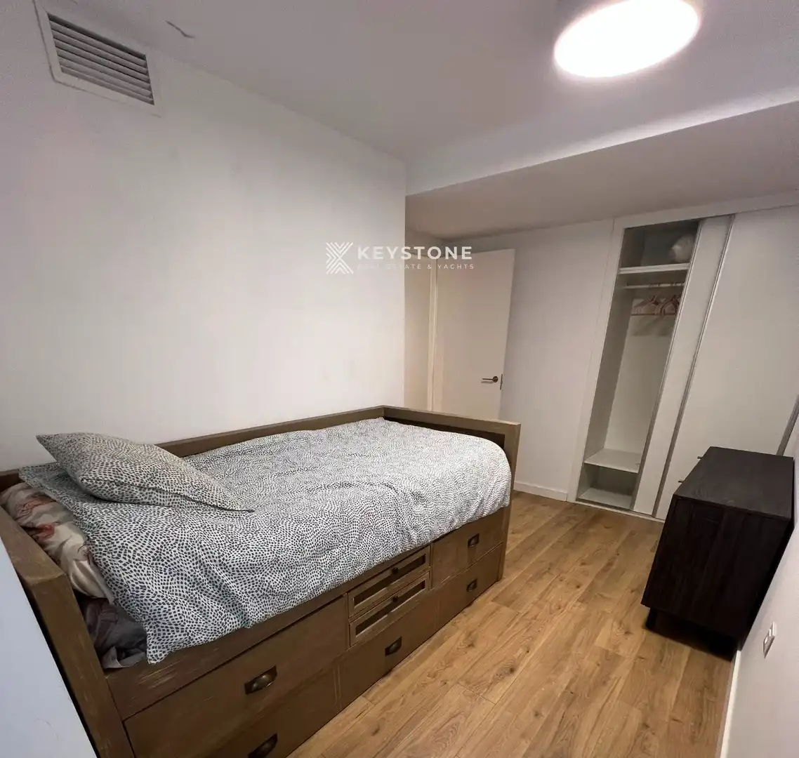Flat for rent in AVENIDA MAISONNAVE,, Ensanche - Diputación