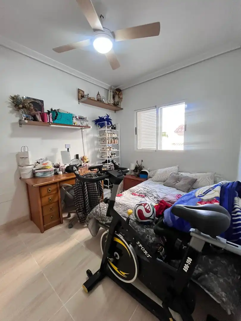 Schlafzimmer von Erdgeschoss zum Verkauf in Águilas mit Klimaanlage, Heizung und Privatgarten
