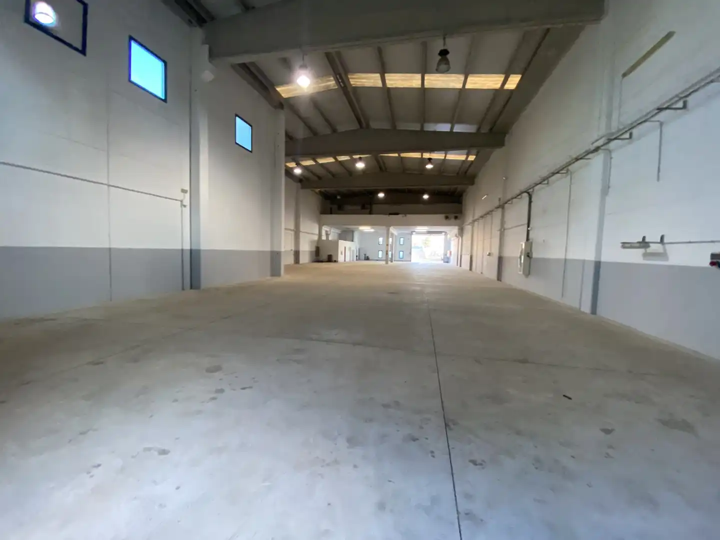 Nau industrial en venda en Campllong