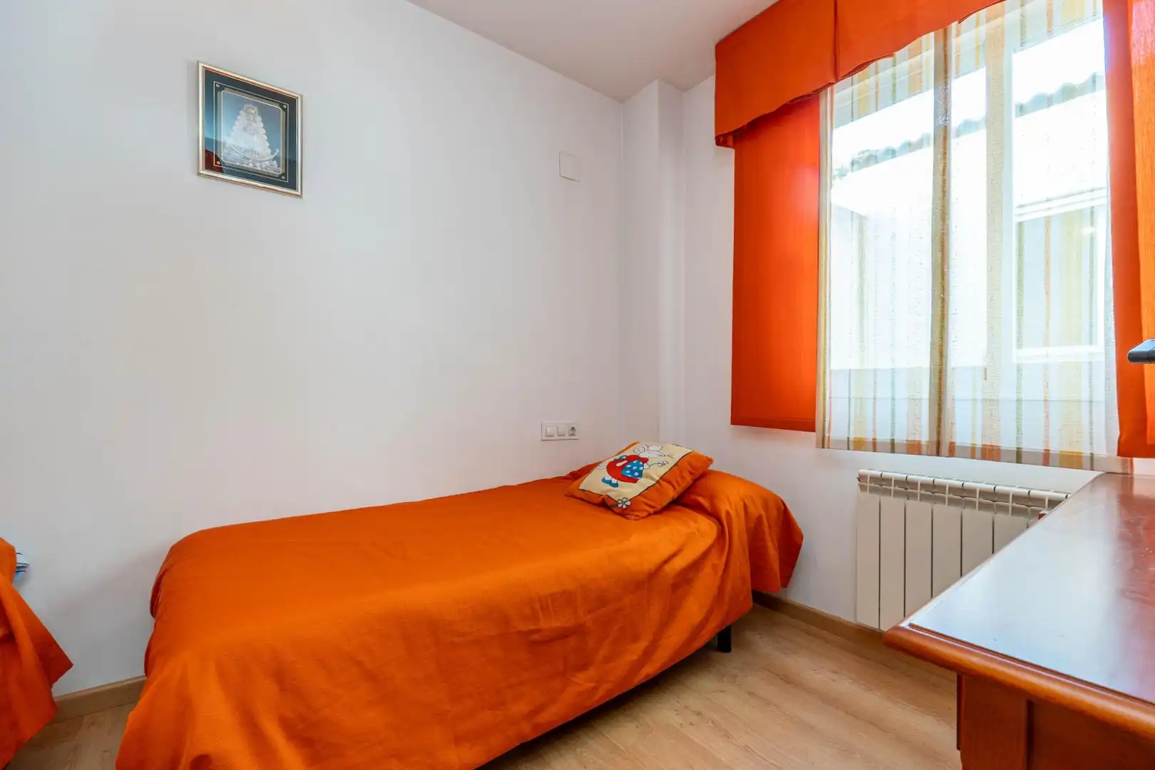 Dormitori de Casa o xalet en venda en Granada amb Calefacció, Terrassa i Traster