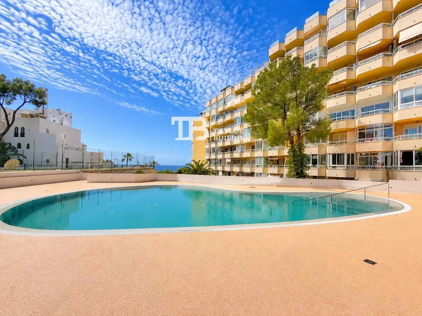 Schwimmbecken von Wohnung zum Verkauf in Calvià mit Klimaanlage, Heizung und Parkett