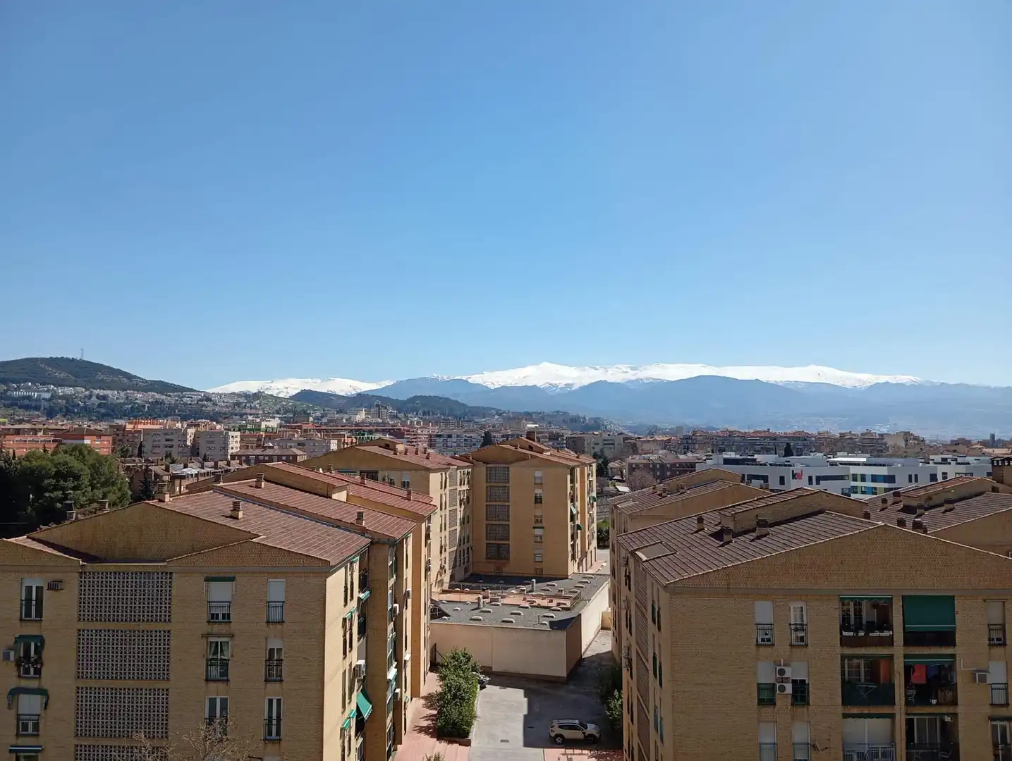Vista exterior de Piso en venta en Granada