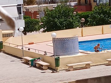 Apartamento con balcón en venta en Carrer Xeresa 1