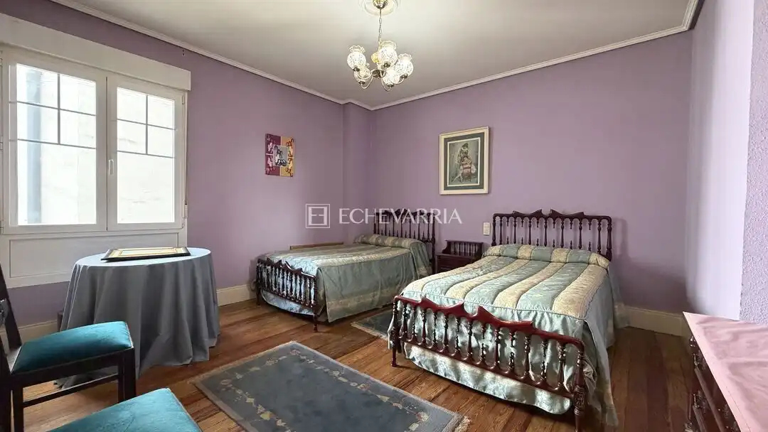 Habitación de Piso en venta en Getxo  con Calefacción, Trastero y Balcón