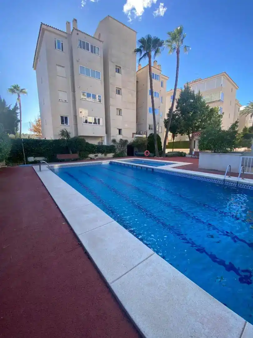 Schwimmbecken von Wohnungen zur Miete in L'Alfàs del Pi mit Klimaanlage und Schwimmbad