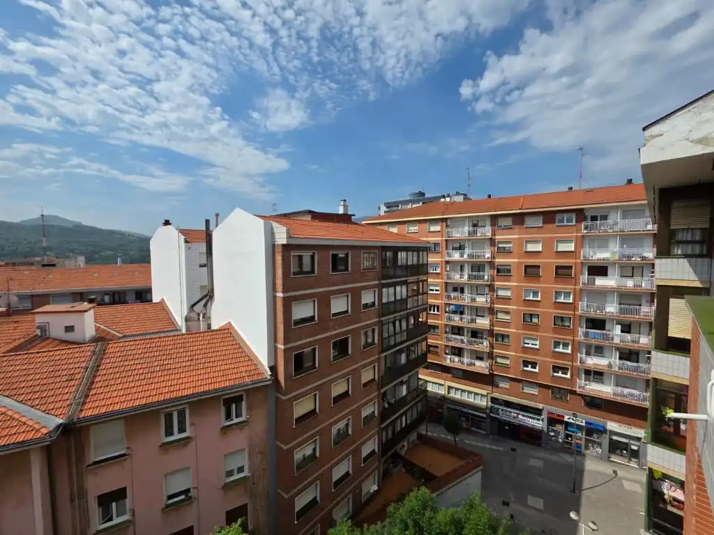 Außenansicht von Wohnung zum Verkauf in Bilbao  mit Heizung und Terrasse