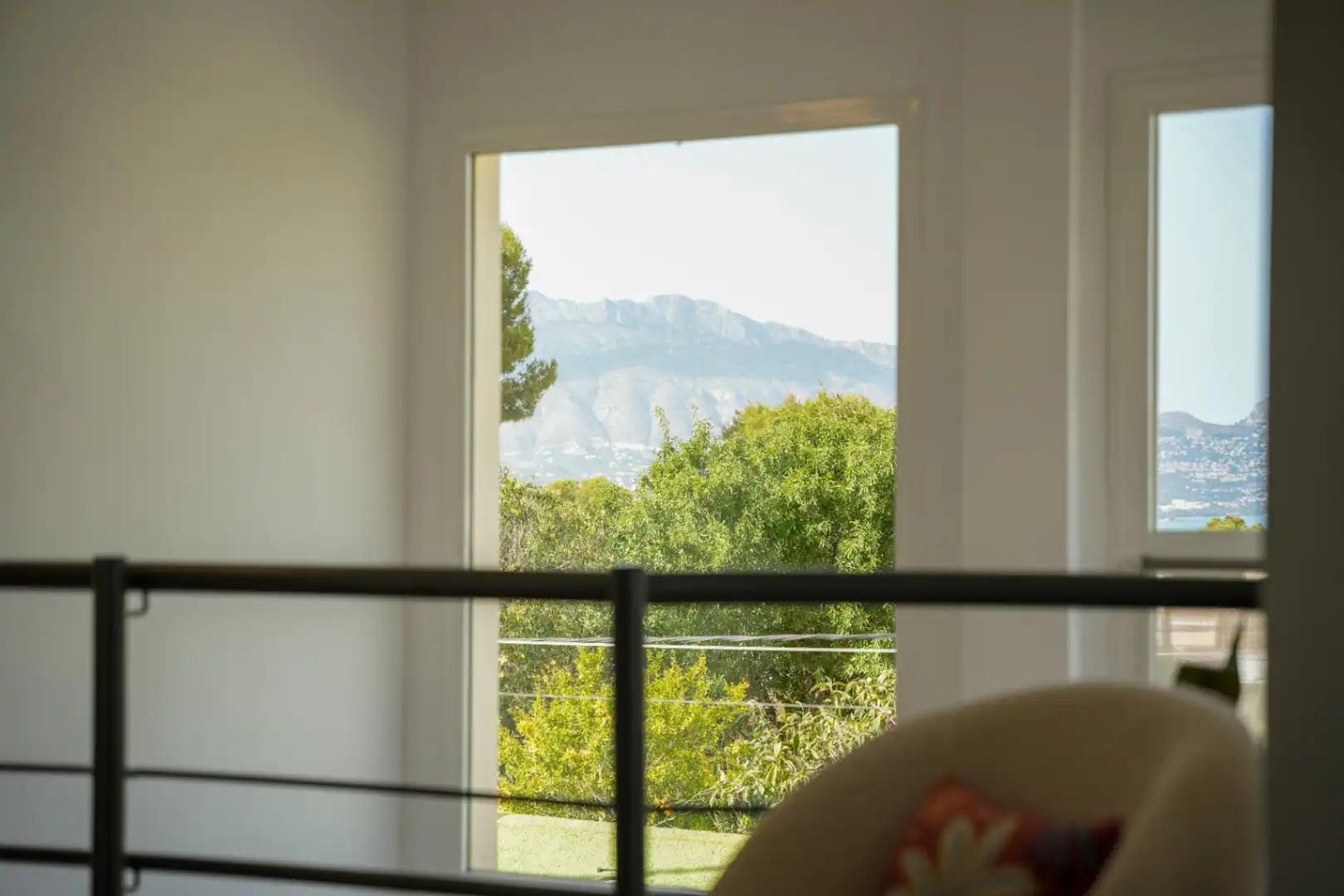 Schlafzimmer von Einfamilien-Reihenhaus zum Verkauf in L'Alfàs del Pi mit Klimaanlage, Heizung und Privatgarten