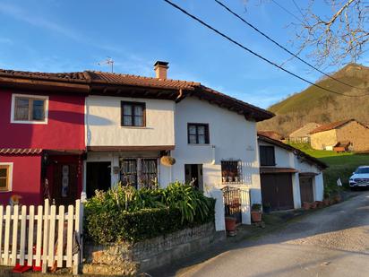 Vista exterior de Casa o xalet en venda en Cangas de Onís