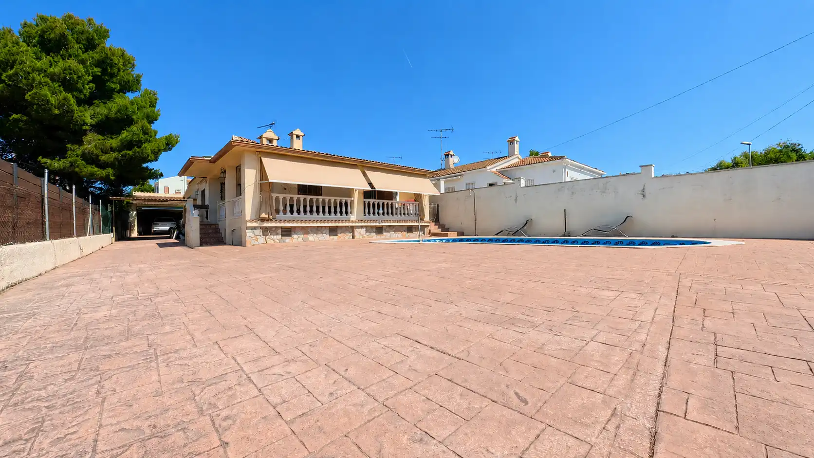 Vista exterior de Casa o chalet en venta en Cunit con Aire acondicionado, Calefacción y Jardín privado