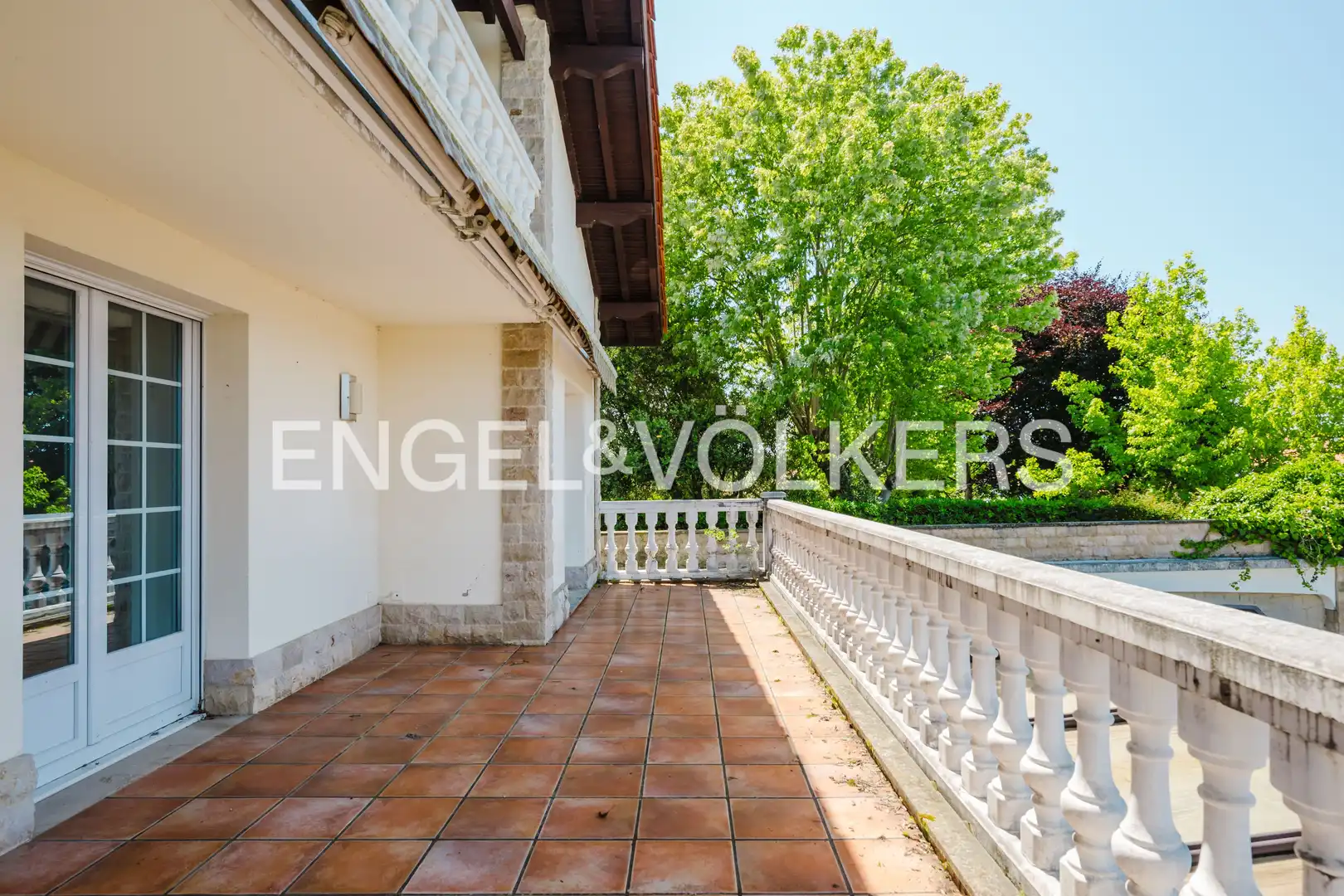 Terraza de Finca rústica en venta en Hendaye con Aire acondicionado, Calefacción y Jardín privado