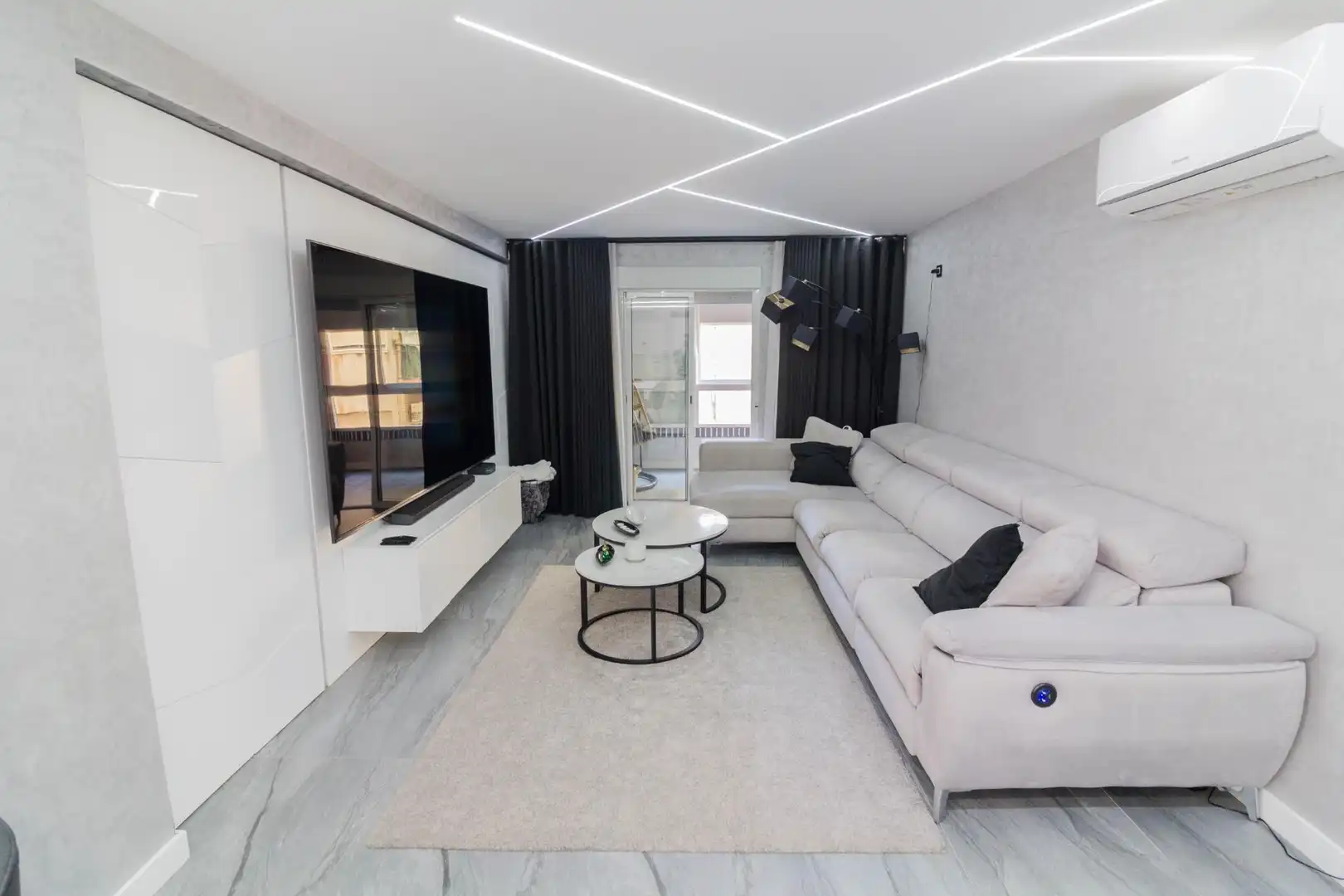 Living room of Flat for rent in Orihuela  with Air Conditioner, Terrace and Balcony