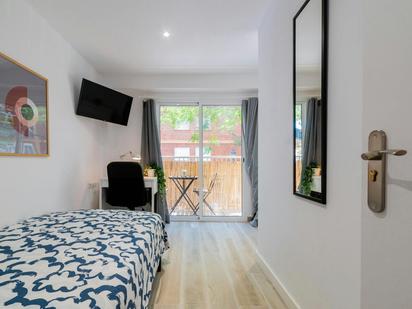 Bedroom of Flat to share in  Valencia Capital  with Furnished, Washing machine and Balcony