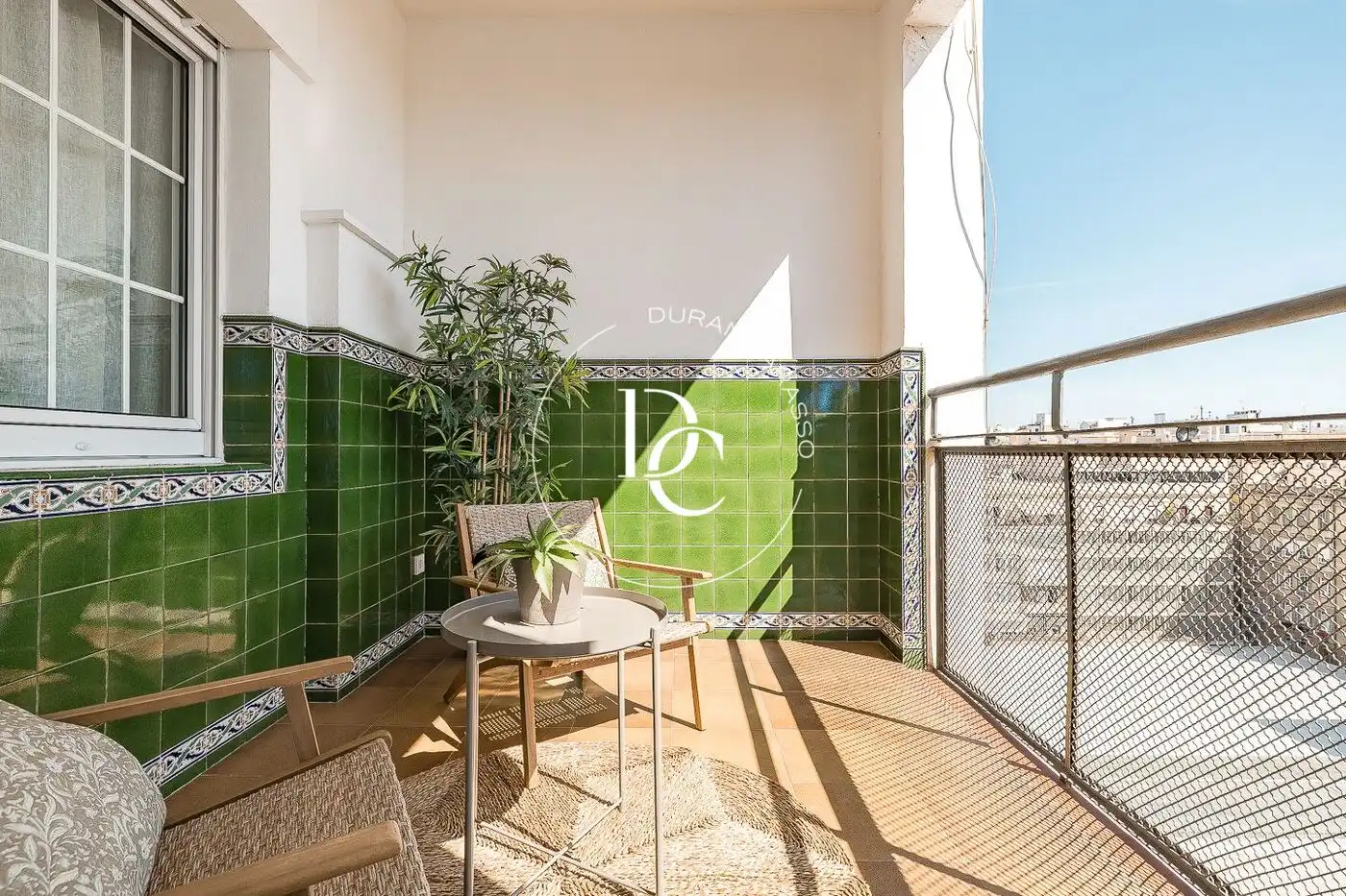 Penthouse with terrace for sale in Carrer del Rosselló