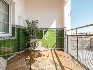 Penthouse mit Balkon zum Verkauf in Carrer del Rosselló