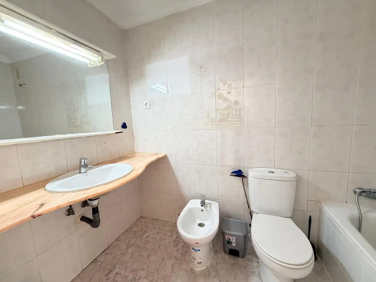 Bathroom of Flat for sale in Málaga  with Terrace and Balcony
