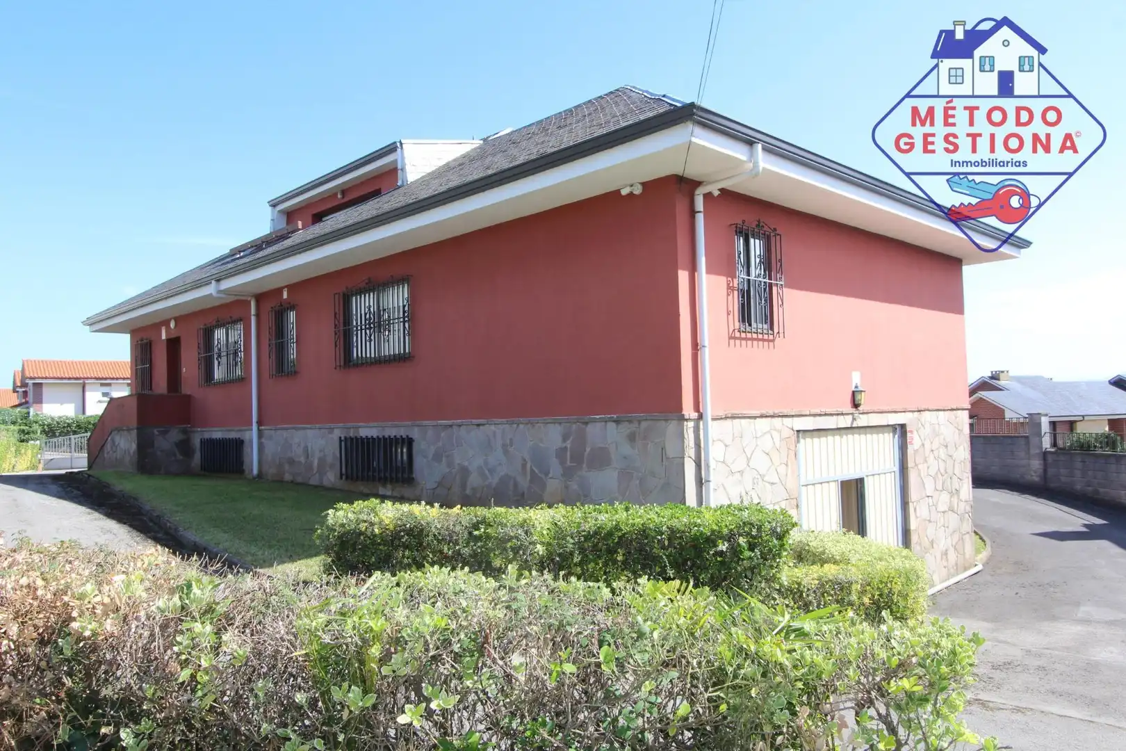 Vista exterior de Casa o chalet en venta en Camargo con Jardín privado y Piscina