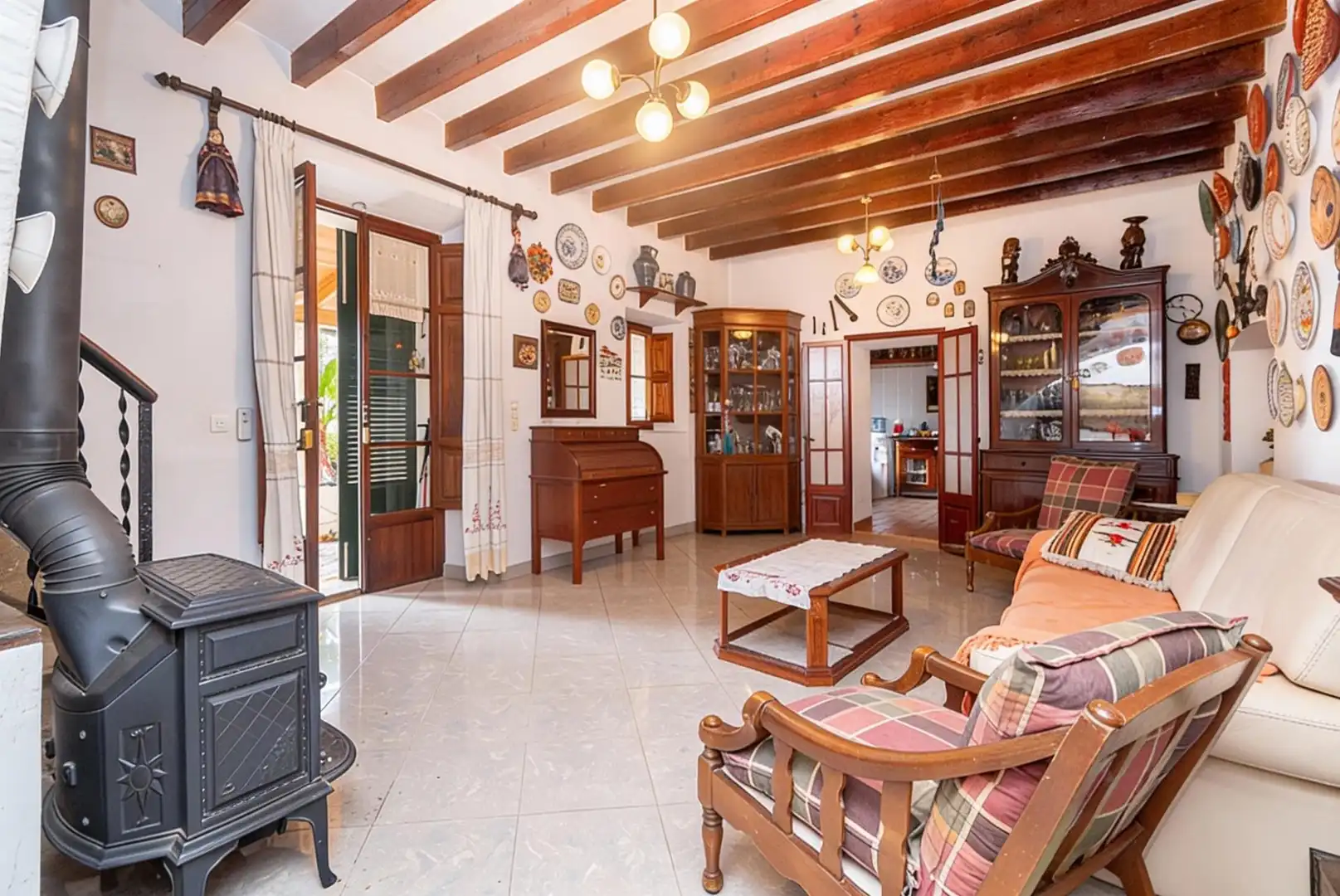 Sala d'estar de Casa o xalet en venda en  Palma de Mallorca amb Calefacció, Jardí privat i Terrassa