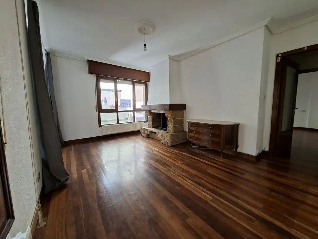 Wohnzimmer von Wohnung zum Verkauf in Durango mit Heizung und Terrasse