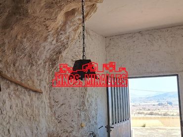 Haus zum Verkauf in Hondón de las Nieves / El Fondó de les Neus