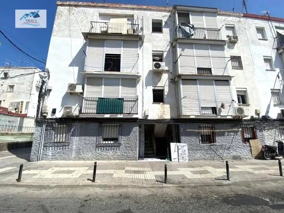 Pis en venda a Calle AMANTINA COBOS