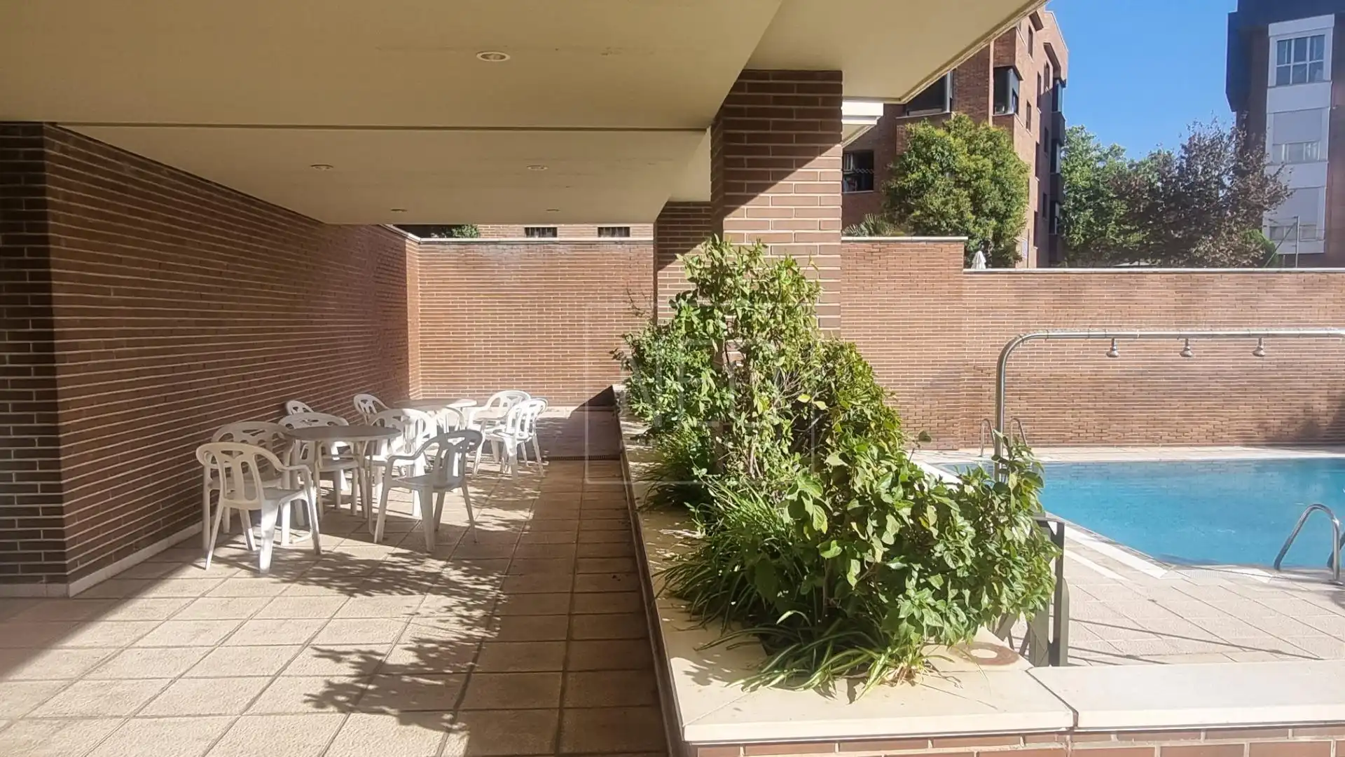 Terraza de Dúplex en venta en Madrid con Aire acondicionado, Calefacción y Jardín privado