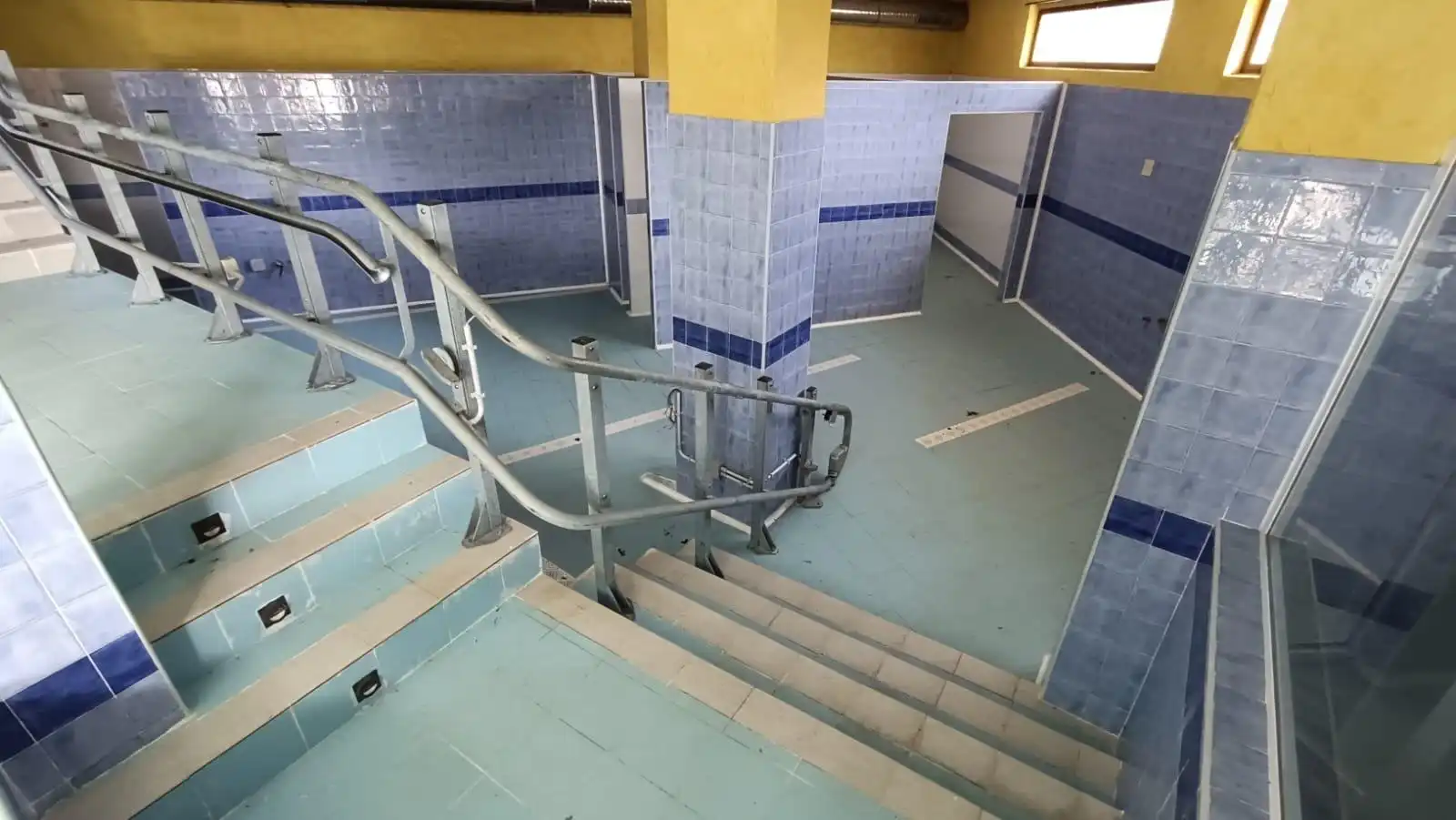 Piscina de Edifici en venda en Pereruela