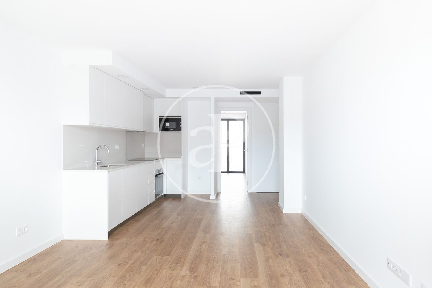 Flat for sale in L'Hospitalet de Llobregat  with Air Conditioner, Heating and Terrace