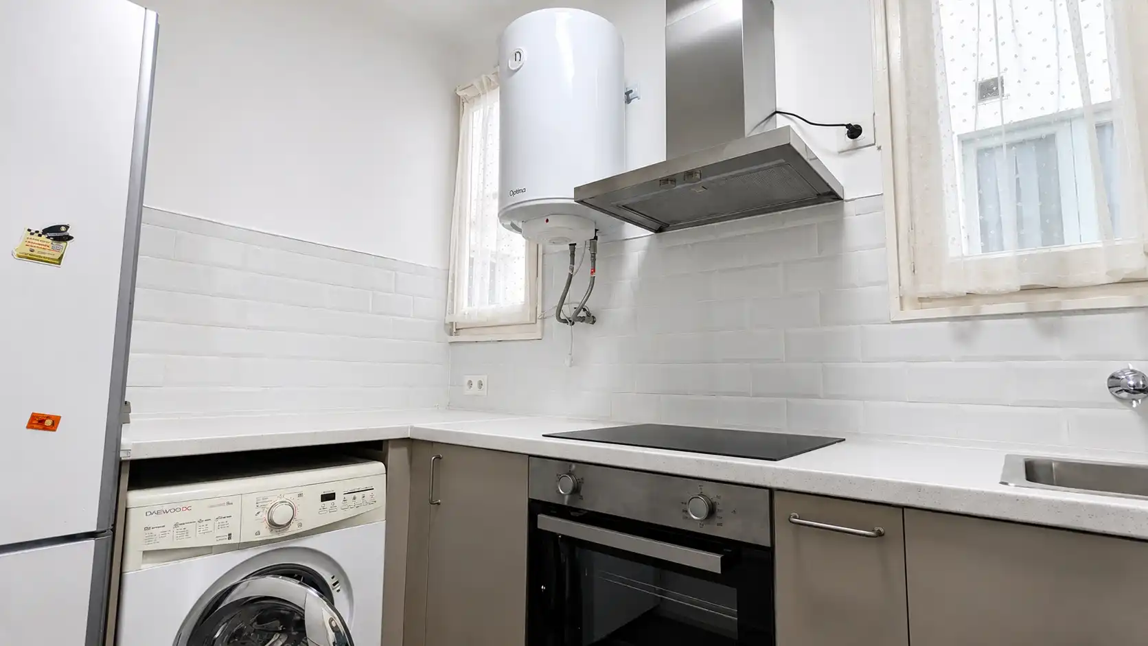 Kitchen of Flat for rent in Reus  with Parquet flooring, Furnished and Oven