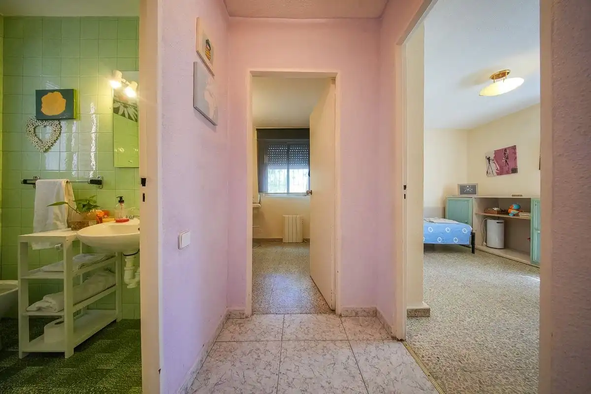 Ground floor for sale in Madrid  with Heating