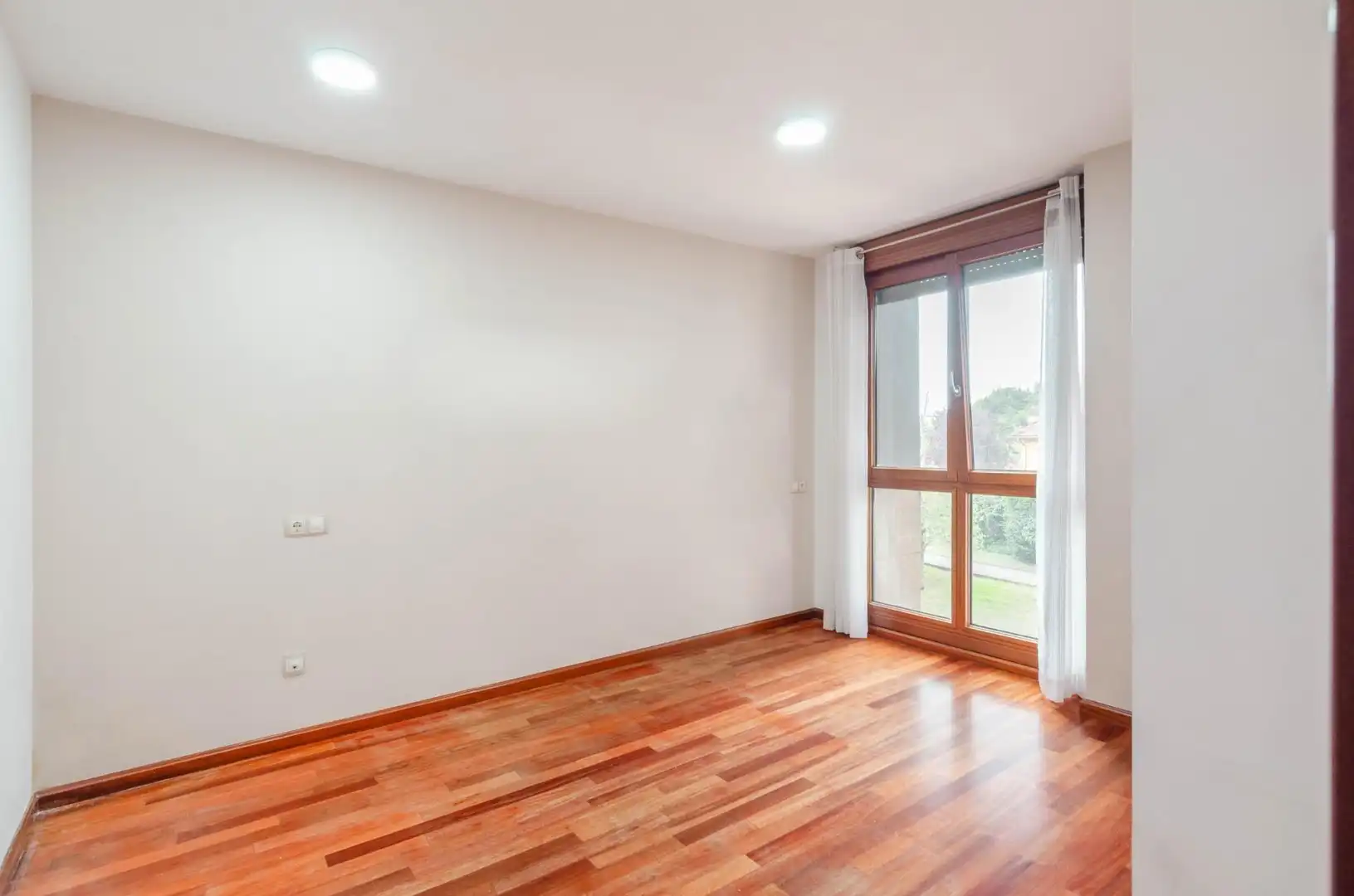 Flat with terrace for sale in Calle MANOLO QUIROS 2, imagen 24
