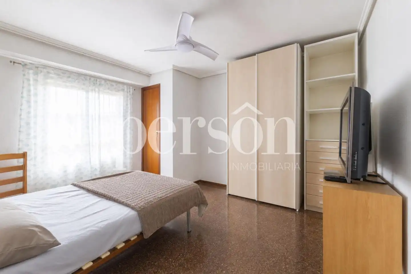 Dormitori de Pis en venda en Valencia amb Aire condicionat, Terrassa i Moblat