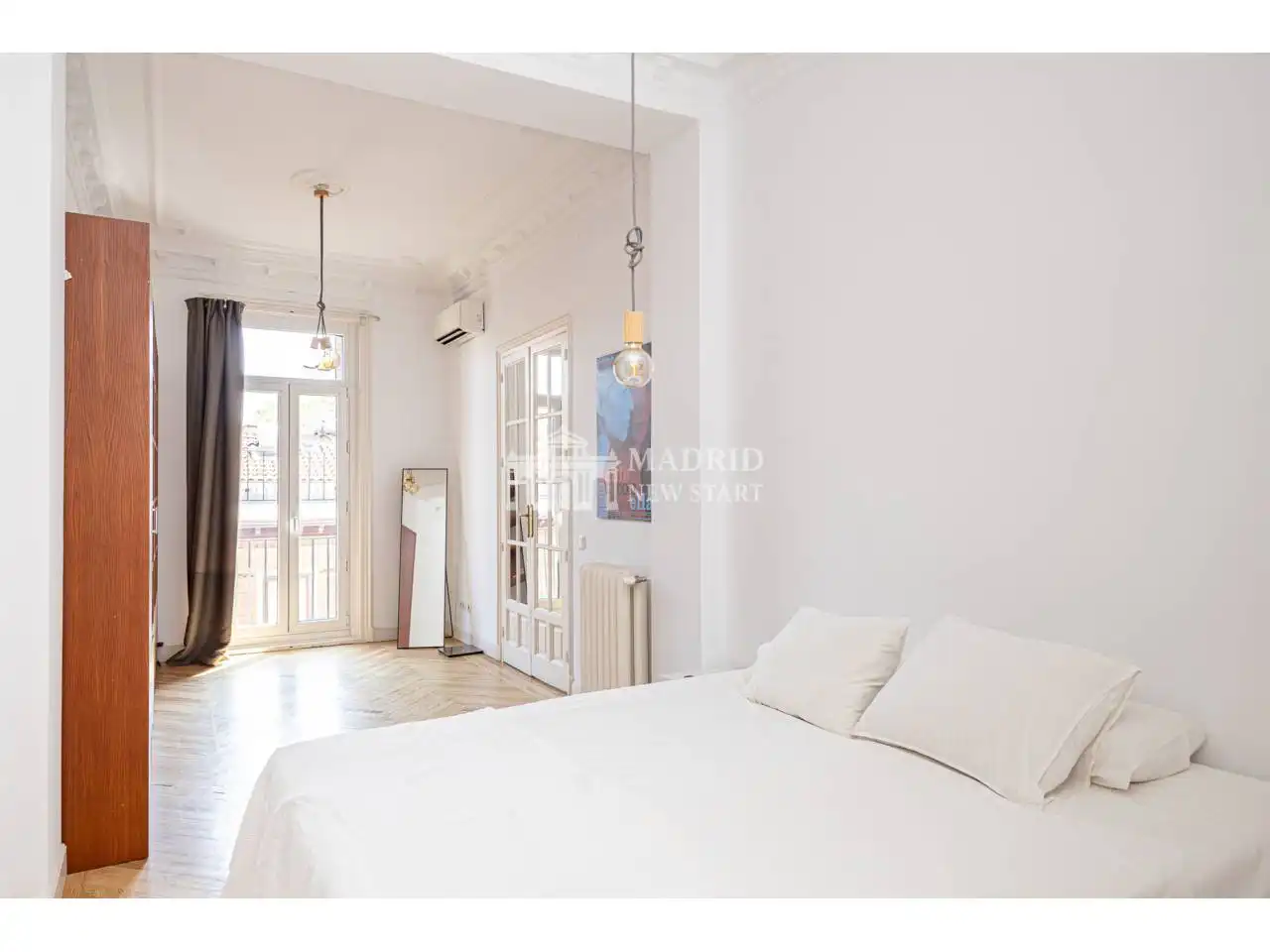 Bedroom of Flat for rent in Madrid  with Air Conditioner, Heating and Parquet flooring